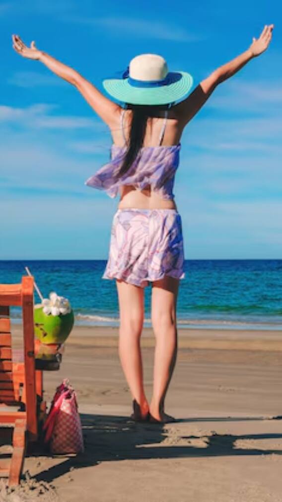 इस देश में टूरिस्ट भी नहीं पहन सकते कपड़े