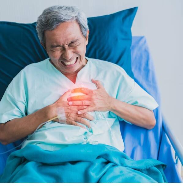 ਹਾਲਾਂਕਿ ਰੂਟ ਕੈਨਾਲ ਦੀ ਵਰਤੋਂ ਸਿੱਧੇ ਤੌਰ 'ਤੇ ਦਿਲ ਦੇ ਦੌਰੇ ਦਾ ਕਾਰਨ ਨਹੀਂ ਦਿਖਾਈ ਗਈ ਹੈ, ਪਰ ਦਿਲ ਦੀ ਬਿਮਾਰੀ ਅਤੇ ਦੰਦਾਂ ਦੀ ਸਿਹਤ ਵਿਚਕਾਰ ਇੱਕ ਮਜ਼ਬੂਤ ਸਬੰਧ ਹੈ।