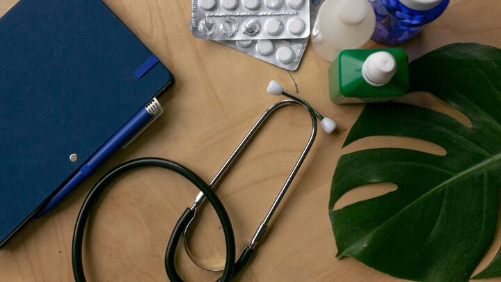Lastly, making time for regular medical check-ups is crucial. By prioritizing these small, daily self-care practices, women can nurture themselves while continuing to care for those around them. (Image source: Canva)