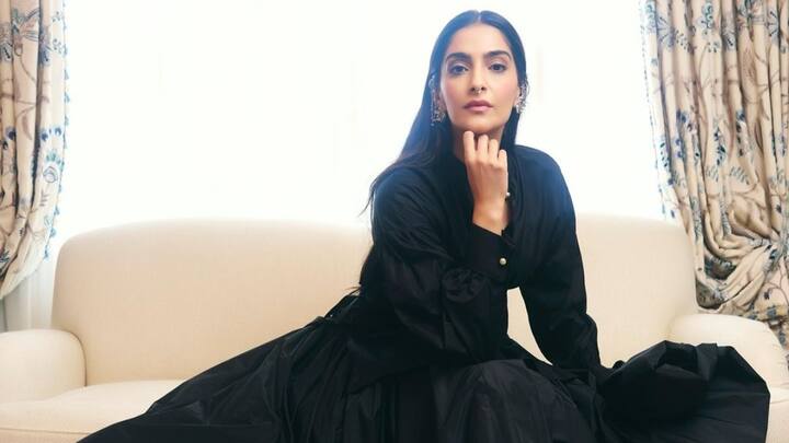 Sonam Kapoor wowed the crowd at Paris Fashion Week, dazzling in a stunning all-black ensemble.