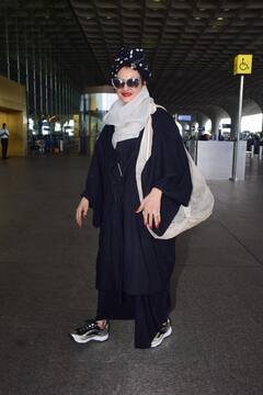 Rekha Gives 80s Vibe In Her Airport Look As She Heads To Abu Dhabhi For IIFA Awards - See Pics