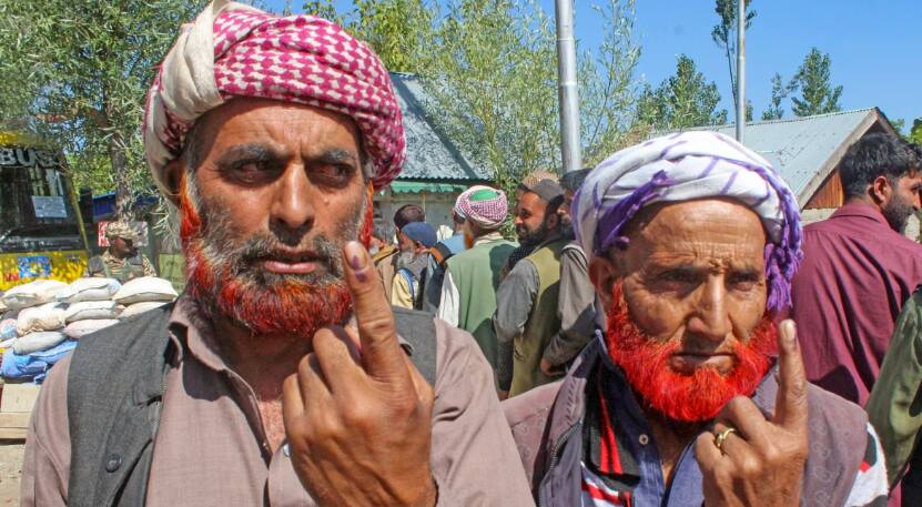 Jammu Kashmir Election Live: ਜੰਮੂ-ਕਸ਼ਮੀਰ ਦੀਆਂ 26 ਸੀਟਾਂ 'ਤੇ ਵੋਟਿੰਗ ਜਾਰੀ, ਦੇਖੋ ਪਲ-ਪਲ ਦੀ ਅਪਡੇਟ jammu-kashmir-election-2024-live-updates-phase-2-voting-26-assembly-constituencies-polling-bjp-congress-pdp-nc Jammu Kashmir Election Live: ਜੰਮੂ-ਕਸ਼ਮੀਰ ਦੀਆਂ 26 ਸੀਟਾਂ 'ਤੇ ਵੋਟਿੰਗ ਜਾਰੀ, ਦੇਖੋ ਪਲ-ਪਲ ਦੀ ਅਪਡੇਟ