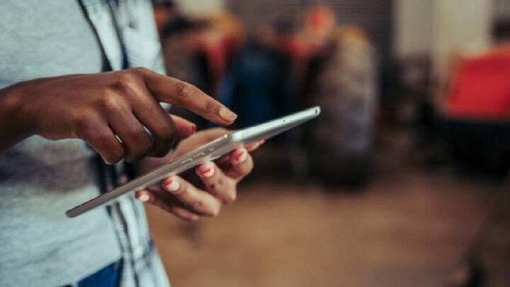 महाई-ग्राम अॅपमुळे ग्रामीण भागातील नागरिकांना घरबसल्या ग्रामपंचायतीमार्फत दिला जाणारा दाखला काढता येत आहे.