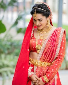 Anchor Sravanthi: హాఫ్ శారీలో యాంకర్ స్రవంతి.. గోపికలా ఆకట్టుకుంటున్న ముద్దుగుమ్మ!