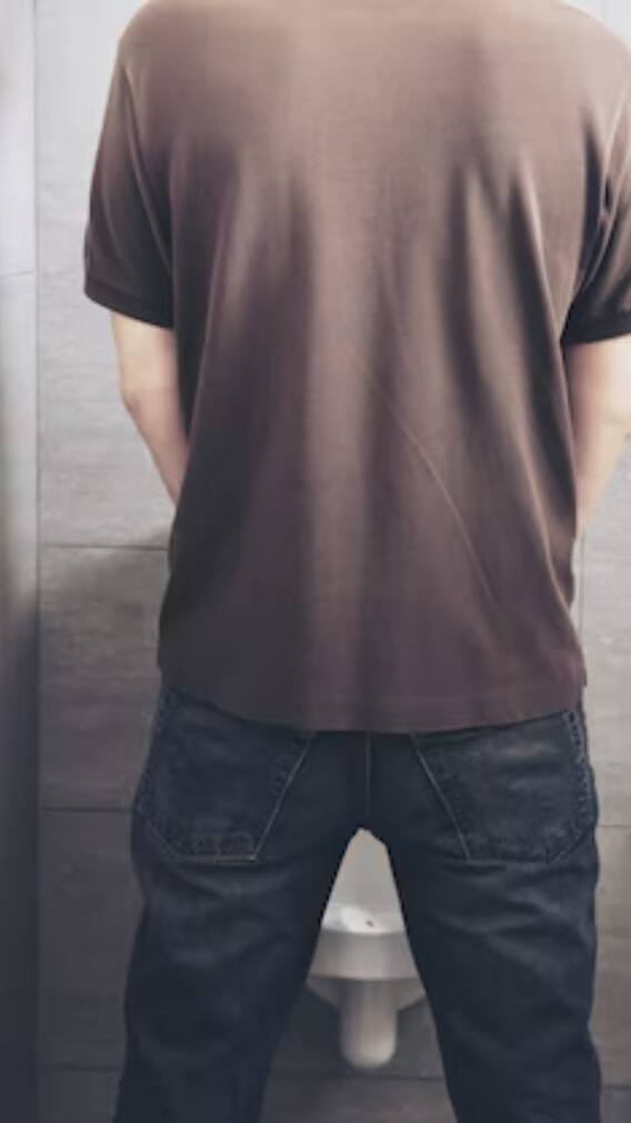 पेशाब किया तो बदला लेती हैं इस देश की दीवारें