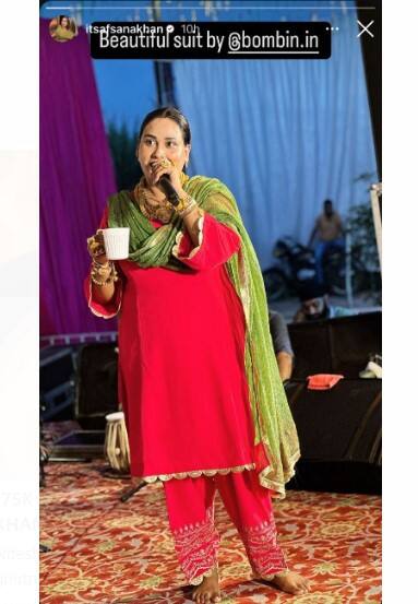 ਖਾਸ ਗੱਲ ਇਹ ਹੈ ਕਿ ਅਫਸਾਨਾ ਕਈ ਪੰਜਾਬੀ ਫਿਲਮਾਂ ਦੇ ਗੀਤਾਂ ਨੂੰ ਵੀ ਆਪਣੀ ਆਵਾਜ਼ ਦੇ ਚੁੱਕੀ ਹੈ। ਜਿਨ੍ਹਾਂ ਨੂੰ ਪ੍ਰਸ਼ੰਸਕਾਂ ਵੱਲੋਂ ਭਰਮਾ ਹੁੰਗਾਰਾ ਦਿੱਤਾ ਜਾਂਦਾ ਹੈ। ਇਸ ਤੋਂ ਇਲਾਵਾ ਅਫਸਾਨਾ ਖਾਨ ਅਕਸਰ ਆਪਣੇ ਸੋਸ਼ਲ ਮੀਡੀਆ ਹੈਂਡਲ ਰਾਹੀਂ ਪ੍ਰਸ਼ੰਸਕਾਂ ਵਿਚਾਲੇ ਐਕਟਿਵ ਨਜ਼ਰ ਆਉਂਦੀ ਹੈ।