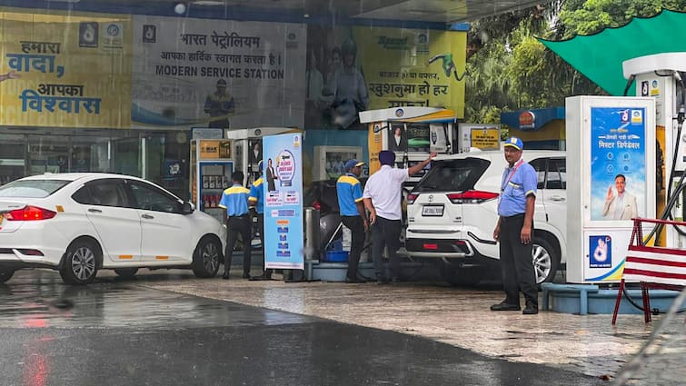 Icra Projects Potential Rs 2-3 Per Litre Cut In Petrol, Diesel Prices