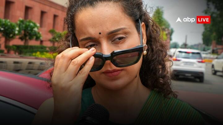 पिछले महीने ही कंगना को बीजेपी अध्यक्ष जेपी नड्डा ने तलब किया था और चेताया था कि इस तरह की कोई बयानबाजी न करें, जिससे पार्टी की परेशानी बढ़े, लेकिन कंगना है कि मानती नहीं. महीने भर में उन्होंने बीजेपी को बेचैन कर दिया है. यही कारण है कि हरियाणा में भाजपा को इसका नुकसान झेलना पड़ सकता है.