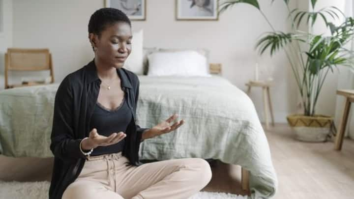 3. Mindfulness And Breathing Techniques: Practice deep-breathing exercises during your workday. These techniques can help reduce stress and pain perception, allowing you to approach tasks with a clearer mind. (Image Source: Pinterest/realsimple)