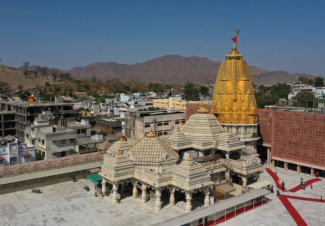 Ambaji Temple Updates Aarti & Darshan Timings for Chaitri Navratri ચૈત્રી નવરાત્રીને લઈને અંબાજી મંદિરમાં આરતી અને દર્શનના સમયમાં કરાયો ફેરફાર