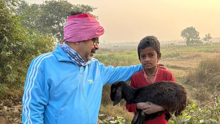 कोचिंग टीचर अवध ओझा उत्तर प्रदेश के गोंडा के रहने वाले हैं और यूपीएससी उम्मीदवारों के बीच ओझा सर के नाम से जाने जाते हैं. बहुत कम लोगों को यह बात पता होगी कि उनका पूरा नाम अवध प्रताप ओझा है.