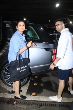 Parineeti-Raghav Photo: वेडिंग एनिवर्सरी सेलिब्रेट करके वापस लौटे परिणीति-राघव, एयरपोर्ट पर हुए स्पॉट