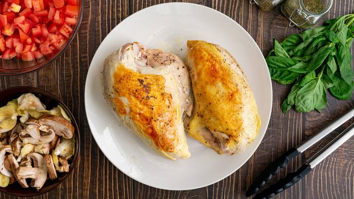 1. Chicken Breast: Chicken breast is low in fat and high in protein, ideal for muscle growth and fat loss. Suggested Dish: Grilled Chicken Tikka: Marinated chicken grilled for a lean, protein-rich meal. (Image source: Canva)