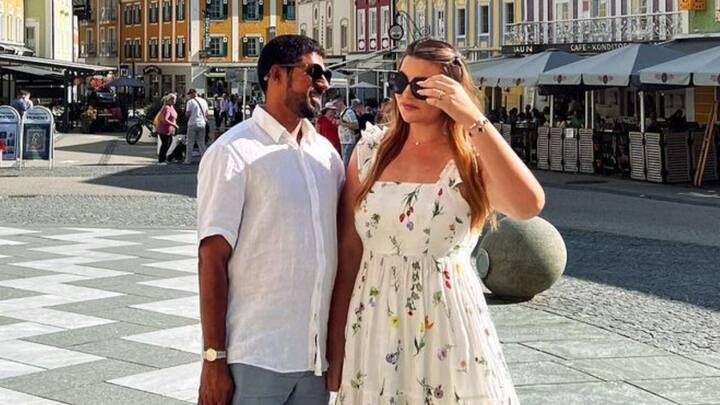 सौदी अल नदक के पति द्वारा खरीदा गया आईलैंड कहां है इस बात की अभी तक पुष्टी नहीं हो पाई है. हालांकि, इस जानकारी से जुड़े पोस्ट को अब तक 2.4 मिलियन से अधिक बार देखा गया है.