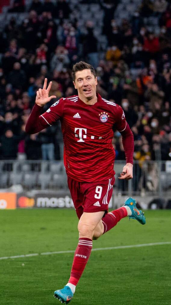 ফুটবল ইতিহাসের সর্বসেরা ফ্রি ট্রান্সফারগুলি এক নজরে