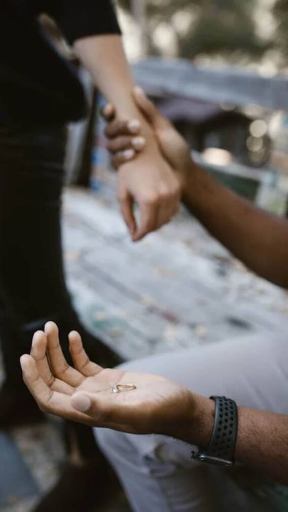 অতীতের দিকে মন যেতে চায় কোন কোন রাশির?