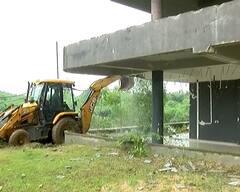 Vadodara: વિશ્વામિત્રી નદી પરના દબાણો પર ફરી વળ્યું દાદાનું બુલડોઝર,પૂર બાદ લોકોમાં જોવા મળ્યો હતો રોષ