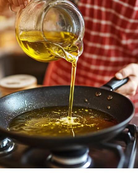 ਸਰੋਂ ਦੇ ਤੇਲ ਦੀਆਂ ਕੀਮਤਾਂ 27 ਫੀਸਦੀ ਵਧੀਆਂ, Festival Season 'ਚ ਮਹਿੰਗਾਈ ਦੀ ਮਾਰ