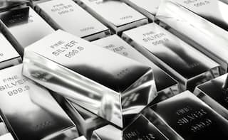 Silver Price : सोन्यापेक्षा चांदीला झळाळी! चांदीचा दर 1 लाखाच्या पुढे जाणार? तज्ज्ञांनी दिली महत्वाची माहिती