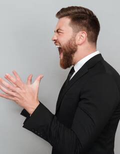 ਗੁੱਸੇ 'ਚ ਕੰਬਣ ਲੱਗ ਜਾਂਦੇ ਹੱਥ ਤਾਂ ਸਾਵਧਾਨ! ਇਨ੍ਹਾਂ ਬਿਮਾਰੀਆਂ ਦਾ ਖਤਰਾ