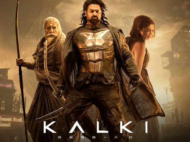 'Kalki 2898 AD' - In this film of Nag Ashwin, Deepika Padukone and Amitabh Bachchan were seen sharing the screen with Prabhas for the first time. All three stars were seen in strong roles in the films. Which was liked very much by the fans.