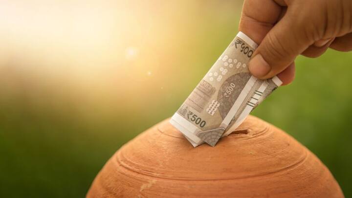 ਇਸ ਸਕੀਮ ਤਹਿਤ ਜਿਹੜੇ ਵਿਦਿਆਰਥੀ ਆਈਏਐਸ ਪ੍ਰੀਖਿਆ ਪਾਸ ਕਰ ਲੈਂਦੇ ਹਨ ਉਨ੍ਹਾਂ ਨੂੰ ਸਰਕਾਰ ਵੱਲੋਂ 1 ਲੱਖ ਰੁਪਏ ਦਿੱਤੇ ਜਾਂਦੇ ਹਨ ਅਤੇ ਆਰਏਐਸ ਪ੍ਰੀਖਿਆ ਪਾਸ ਕਰਨ ਤੋਂ ਬਾਅਦ 50,000 ਰੁਪਏ ਦਿੱਤੇ ਜਾਂਦੇ ਹਨ।