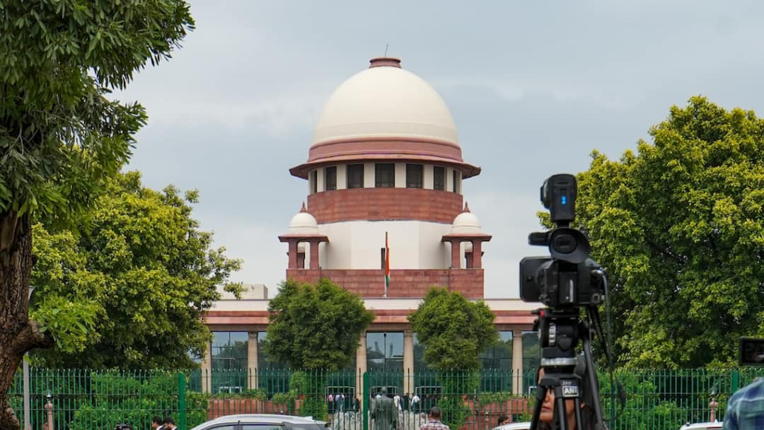 supreme court of india order iit dhanbad dalit student fees case   ગરીબીના કારણે દલિત યુવક ન ભરી શક્યો ફી, સુપ્રીમ કોર્ટે મજૂરના દિકરાને અપાવ્યું IITમાં એડમિશન 