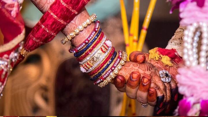 अंबानी कुटुंबाच्या श्रीमंतीची नेहमी चर्चा केली जाते, मात्र अंबानी कुटुंब फक्त पैशांच्या बाबतीतच नाही, तर प्रेमाच्या बाबतीतही श्रीमंत आहे.