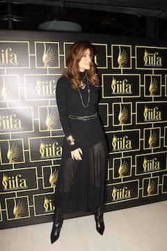 IIFA 2024: ऑल ब्लैक लुक में Kriti Sanon ने ढाया कहर, सिद्धांत चतुर्वेदी सहित इन सितारों ने भी दिखाया डैशिंग अंदाज