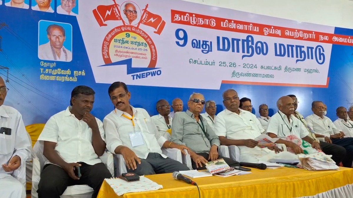 தமிழக அரசு பழைய ஓய்வூதிய திட்டத்தினை  அமல்படுத்த வேண்டும் - பாலகிருஷ்ணன்