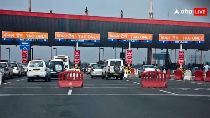 Toll Tax Rules: अक्सर कई लोगों का उसे लेकर सवाल होता है कि क्या सभी सरकारी वाहनों को टोल टैक्स पर छूट मिलती है. क्या वाकई सभी सरकारी वाहनों को टोल टैक्स नहीं देना होता?