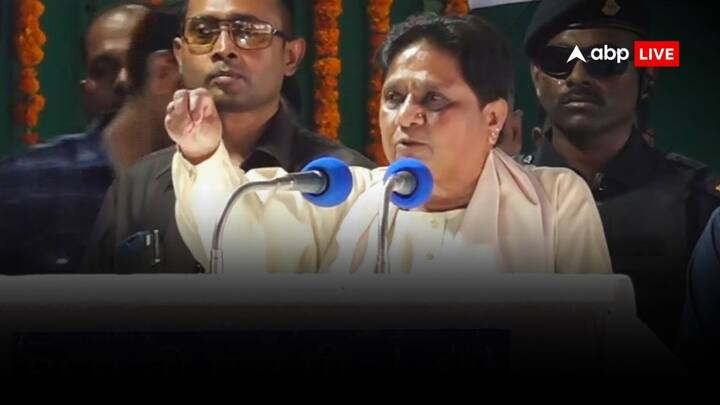 पत्रकार आस मोहम्मद के अनुसार क्योंकि बसपा और आजाद समाज पार्टी की ओर से मुस्लिम प्रत्याशी मैदान में आया है, जिसे देखने के बाद सपा अब ओबीसी हिंदू प्रत्याशी मैदान में उातर सकती है. इसमें से वह गुर्जर, जाट, पाल बिरादरी में से किसी को टिकट दे सकती है. ऐसे में इस सीट पर सीधा मुकाबला सपा का भाजपा-RLD का ही रहेगा. क्योंकि बीएसपी और एसपी के उम्मीदवारों के चयन ने मुस्लिम वोटो में सेंधमारी कर ली है