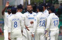 Ind vs Ban: टीम इंडियाचे खेळाडू मैदानात आले अन् काही मिनिटांत पुन्हा हॉटेलकडे निघाले; दुसऱ्या दिवसाचा खेळ रद्द