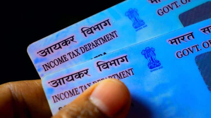 अक्सर लोगों के मन में सवाल आता है कि पैन कार्ड में नाम अपडेट होने के बाद पैन कार्ड को डिलीवर होने में कितना समय लगता है.