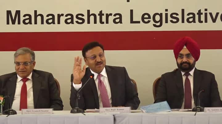 सर्वात कमी मतदान कुलाबा, कल्याण, कुर्ला, मुंबादेवी या भागात झालं तर  गडचिरोली येथे 73 टक्के मतदान झालं.