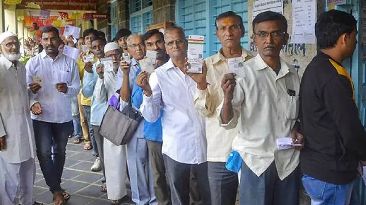 दरम्यान, निवडणूक काळात काही निर्बंध घालण्यात येणार असून एटीएमसाठी (ATM) पैशांचा पुरवठा करणाऱ्या व्हॅनला वेळेचे बंधन असणार आहे. तसेच, याकाळात अँब्युलन्स, बँक आणि पतसंस्था यावर देखील लक्ष ठेवलं जाईल, असेही राजीव कुमार यांनी म्हटलं.