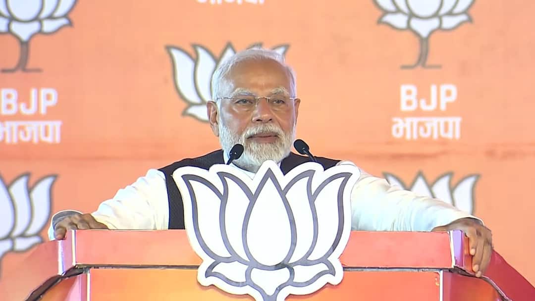 Haryana Election 2024 PM Modi In Hisar Hits Out At Congress Bhupinder Hooda Deepender Hooda Haryana CM 'Baapu, Beta Both Contenders To Become Haryana CM': PM Modi Hits Out At Congress's Bhupinder Hooda, Deepender