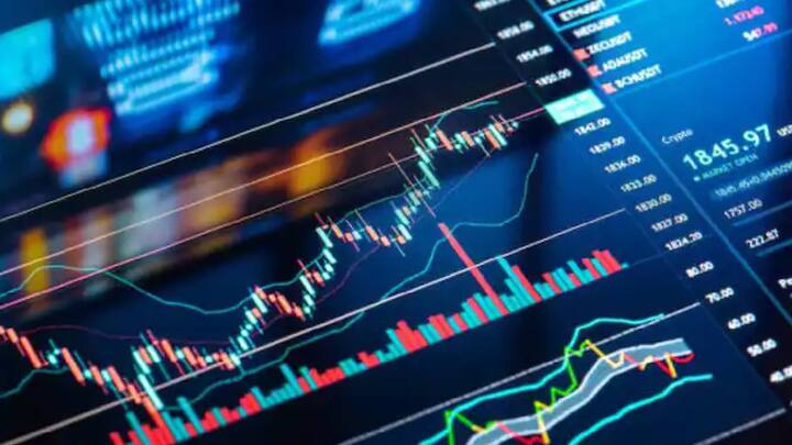 शेअरखान या ब्रोकरेज फर्मने Ambuja Cements या शेअरमध्ये शॉर्ट-टर्मच्या उद्देशाने गुंतवणूक करण्याचा सल्ला दिला आहे. त्यासाी  654/666 रुपयांचे टार्गेट तर 614 रुपयांचा स्टॉप लॉस ठेवायला हवा. तर एन्ट्री प्राईज रेंज ही 634.10 रुपयांची ठेवण्याचा सल्ला शेअरखानने दिला आहे. 1 ते 5 दिवसांसाठी या कंपनीत गुंतवणूक करता येईल, असे शेअरखानने म्हटले आहे.