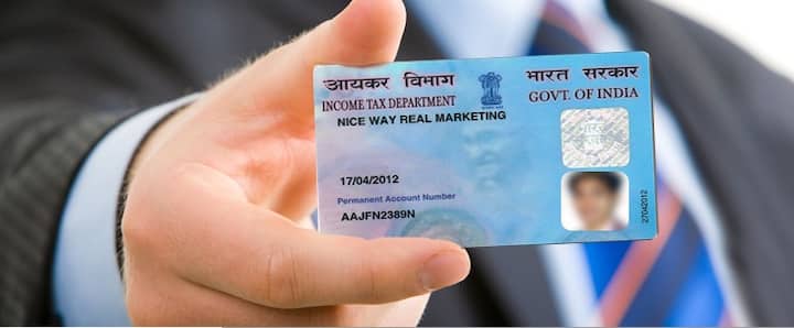 भारतात राहण्यासाठी लोकांकडे काही कागदपत्रं असणं आवश्यक आहे. ही कागदपत्रे दररोज कोणत्या ना कोणत्या कामासाठी आवश्यक असतात.