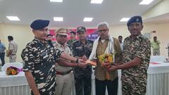 झारखंड में भाकपा माओवादी को झटका, 10 लाख का इनामी नक्सली मुख्यधारा में शामिल