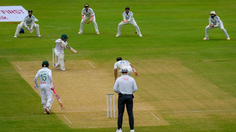IND vs BAN, 2nd Test Day 3 Live Score: बारिश की वजह से रोहित एंड कंपनी की WTC की उम्मीदें खतरे में