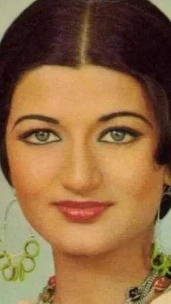 मां से खाया धोखा, बिन ब्याही बनी मां, तलाक के बाद बेटियों ने मोड़ा मुंह