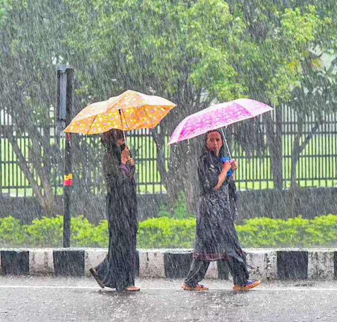 ਮੌਸਮ ਵਿਭਾਗ ਮੁਤਾਬਕ ਉੱਤਰ-ਪੂਰਬੀ ਰਾਜਾਂ ਵਿੱਚ ਅਗਲੇ ਸੱਤ ਦਿਨਾਂ ਤੱਕ ਮੀਂਹ ਪੈਣ ਦੀ ਸੰਭਾਵਨਾ ਹੈ। ਆਈਐਮਡੀ ਨੇ 2 ਤੋਂ 4 ਅਕਤੂਬਰ ਤੱਕ ਅਰੁਣਾਚਲ ਪ੍ਰਦੇਸ਼, ਨਾਗਾਲੈਂਡ, ਮਣੀਪੁਰ, ਮਿਜ਼ੋਰਮ ਅਤੇ ਤ੍ਰਿਪੁਰਾ ਵਿੱਚ ਬਾਰਿਸ਼ ਨੂੰ ਲੈ ਕੇ ਅਲਰਟ ਜਾਰੀ ਕੀਤਾ ਹੈ। ਇਨ੍ਹਾਂ ਥਾਵਾਂ 'ਤੇ 30 ਸਤੰਬਰ ਨੂੰ ਵੀ ਮੀਂਹ ਪੈਣ ਦੀ ਸੰਭਾਵਨਾ ਹੈ।