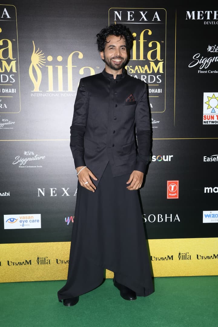 Jana i.e. Abhishek Banerjee, who made his mark with the film 'Stree 2', also participated in IIFA this year.