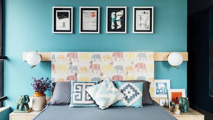 वास्तुशास्त्रात घरातील वस्तूंचं ठराविक स्थान सांगण्यात आलं आहे. घरात ठेवलेल्या प्रत्येक वस्तूमध्ये ऊर्जा असते, ज्यामुळे घरातील सदस्यांच्या प्रगतीवर परिणाम होतो. या वस्तूंपैकी एक म्हणजे, घरात लावलेले फोटो आणि पेंटिंग्स.