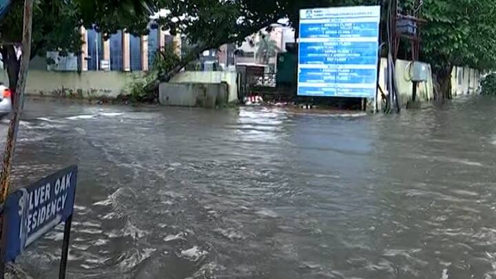 વડોદરાની અનેક સોસાયટીમાં પાણી ભરાયા હતા. અનેક શોપિંગ સેંટરના પાર્કિંગમાં પણ પાણી ભરાઇ ગયા હતા. મનપા કમિશનરે કહ્યું હતું કે વિશ્વામિત્રી નદીનું સ્તર 20 ફૂટ પહોંચી ગયું છે. હજુ પણ વિશ્વામિત્રી નદીની જળસપાટી વધવાની શક્યતા છે. નીચાણવાળા વિસ્તારના લોકોને એલર્ટ કરી દેવાયા છે. સતર્કતાના ભાગરૂપે બસોની વ્યવસ્થા કરાઈ છે. ઉપરવાસમાં 2 ઈંચ જેટલો વરસાદ ખાબક્યો છે.