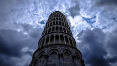 इस वजह से झुकी हुई है पीसा की मीनार, वजन जानकर होंगे हैरान