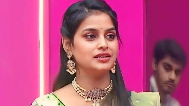 ఇప్పుడు నాలుగో వారమే ఎలిమినేట్ అయిన సోనియా కూడా హౌజ్​లోకి రీఎంట్రీ ఇస్తుందా అనే ప్రశ్న చాలామంది ఆడియన్స్​లో ఉంది. అయితే ఆమె మ్యాగ్జిమమ్ హౌజ్​లోకి రాదనే వార్తలే వినిపిస్తున్నాయి. (Images Source : Star Maa)