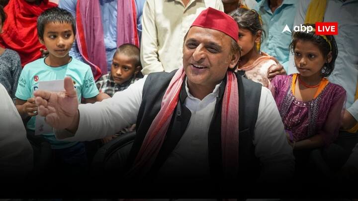 प्रदेश सचिव परमानंद गर्ग ने समाजवादी पार्टी पर यह आरोप लगाए हैं कि पार्टी में वैश्य समाज की अनदेखी हो रही है. दरअसल, गाजियाबाद में नगर निकाय चुनाव होने वाले थे और महापौर पद के लिए उनकी पत्नी नीलम गर्ग को उम्मीदवार बनाया गया था, लेकिन और मौके पर प्रत्याशी बदल दिया गया.