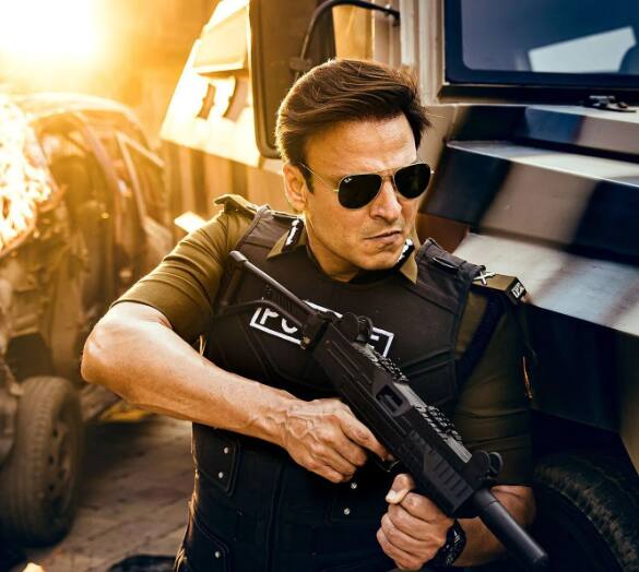 करियर के शुरुआती दिनों में विवेक ने अपनी एक्टिंग से फैंस का खूब दिल जीता. वहीं विवेक सुपरस्टार एक्ट्रेस ऐश्वर्या राय संग रिश्ते को लेकर भी सुर्खियों में रहे थे.